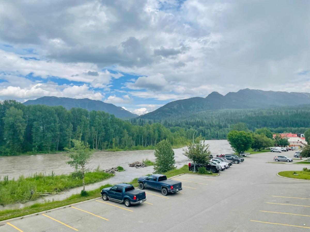 Fernie Stanford Resort Bagian luar foto