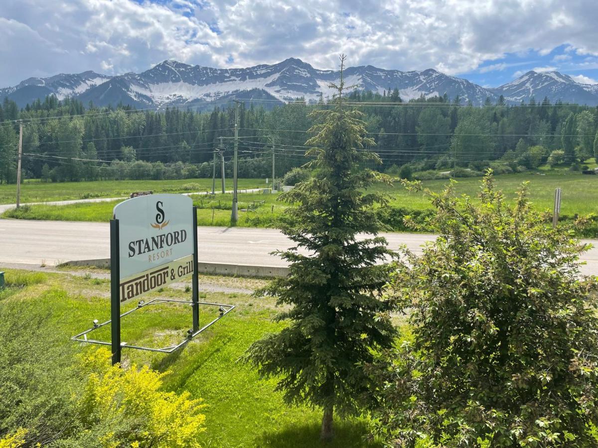 Fernie Stanford Resort Bagian luar foto