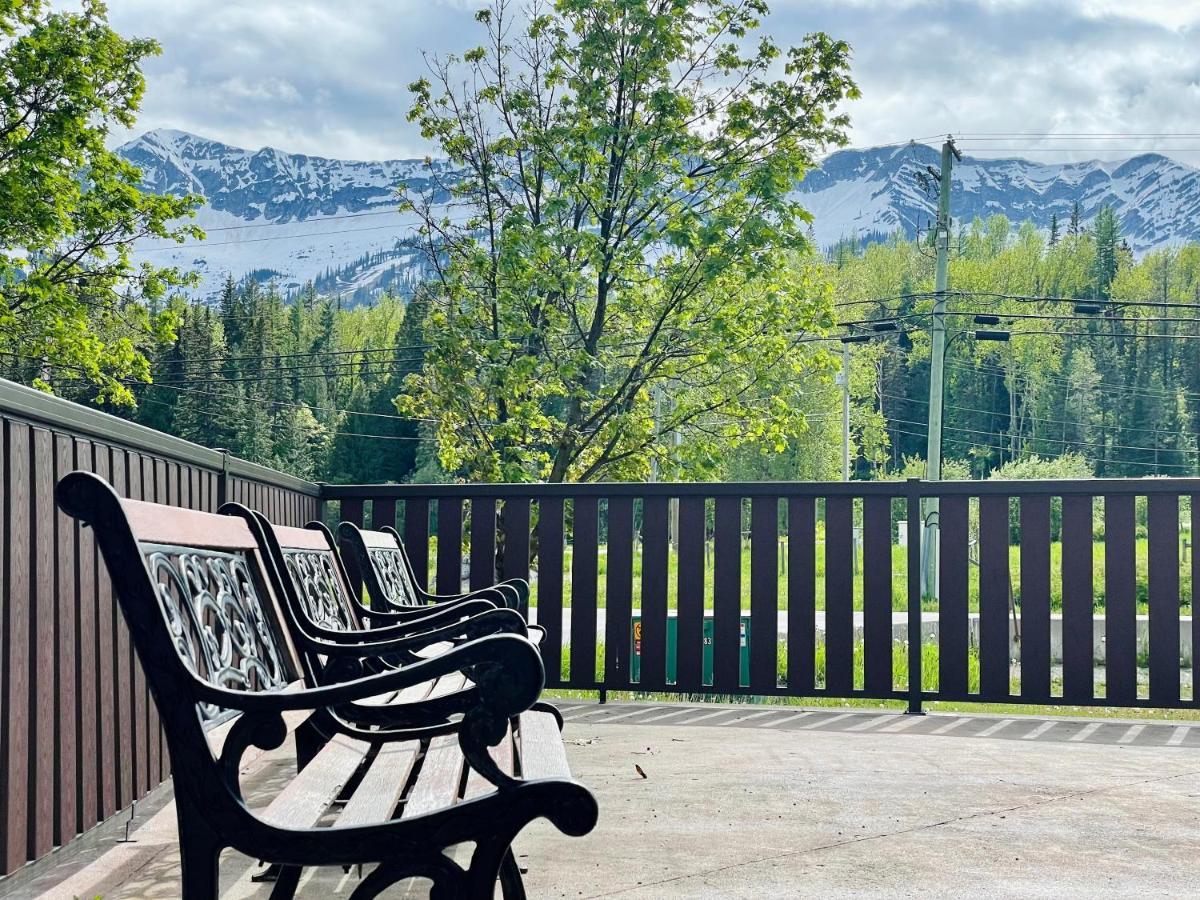 Fernie Stanford Resort Bagian luar foto