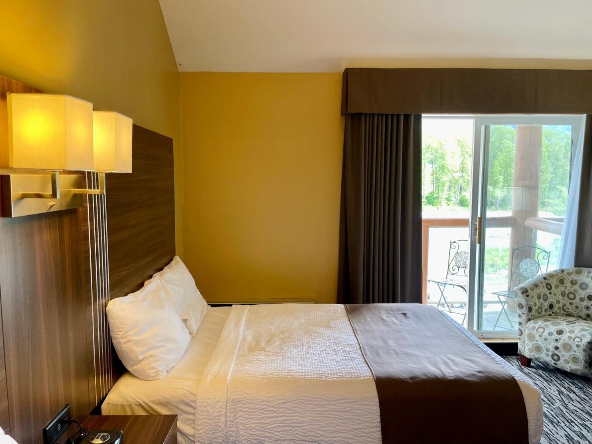 Fernie Stanford Resort Bagian luar foto