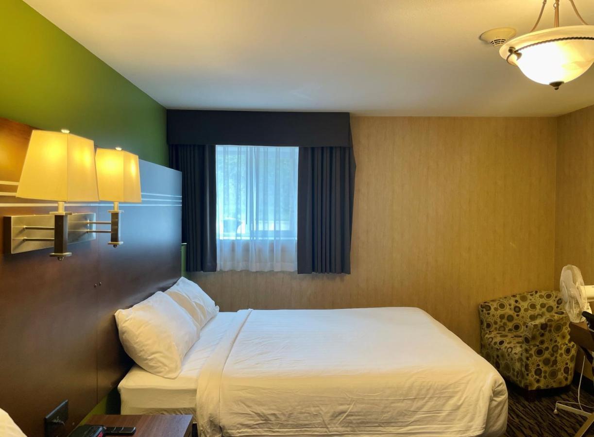 Fernie Stanford Resort Bagian luar foto