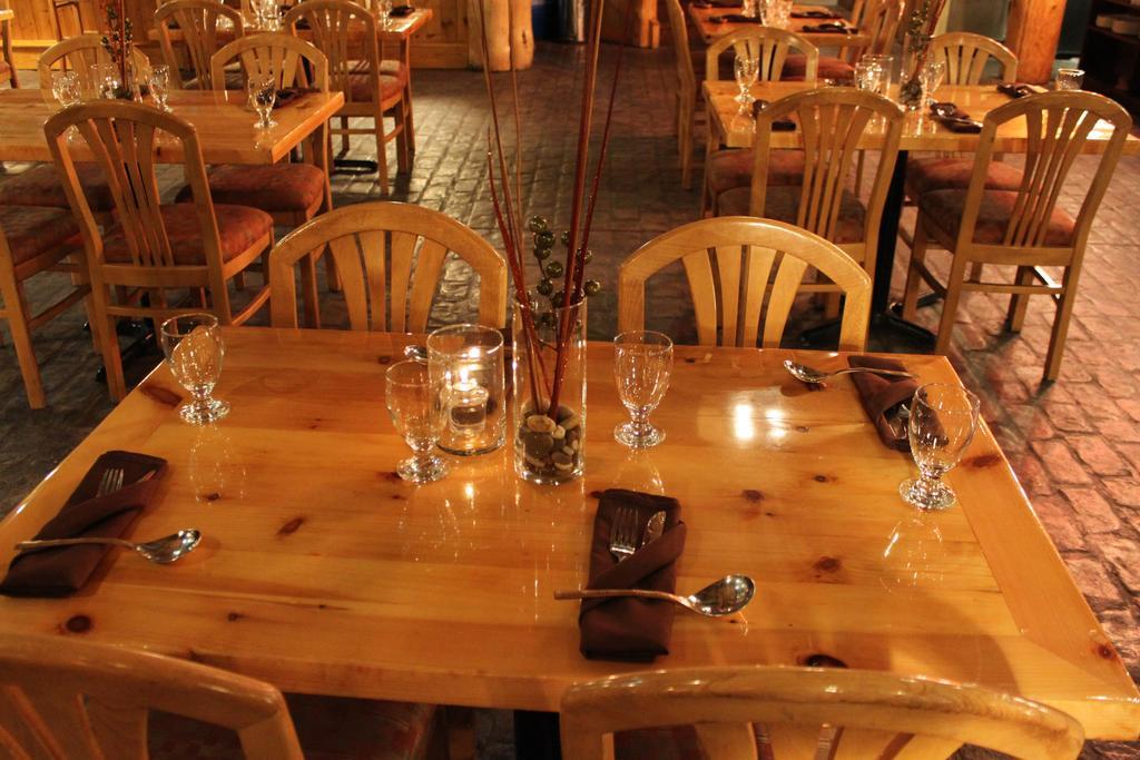Fernie Stanford Resort Bagian luar foto